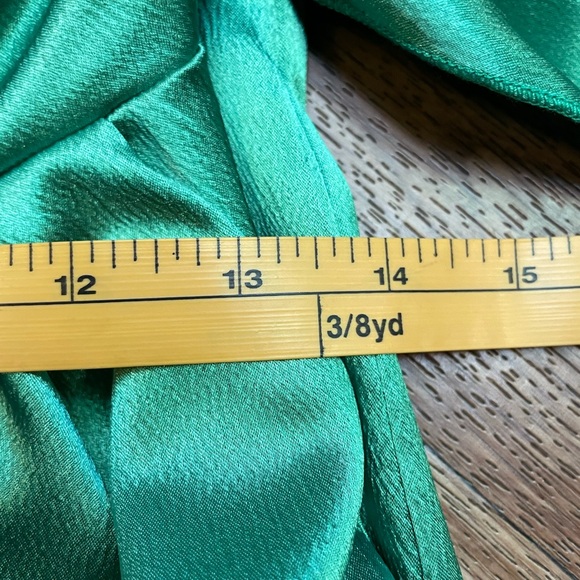 Semi Formal Green Dress - Picture 11 of 14